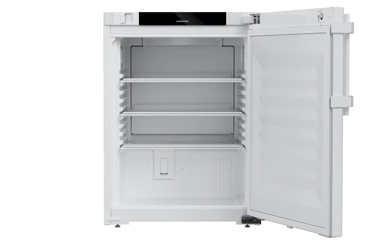 SRTvg 1501 Performance Laboratory refrigerator with fan-assisted
